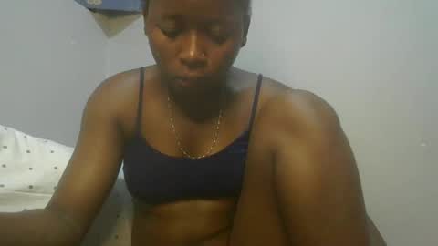 Snapshot of pretty_abella chatting on 02-03-25, 10:32 abella online show from 02-03-25, 10:32