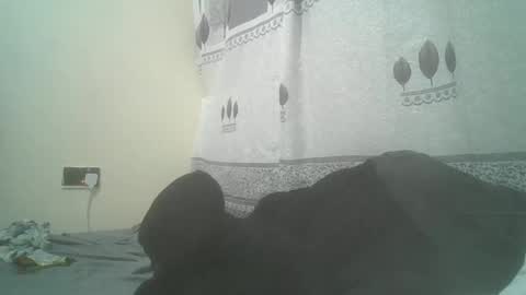 Snapshot of pretty_abella chatting on 02-14-25, 03:33 abella online show from 02-14-25, 03:33