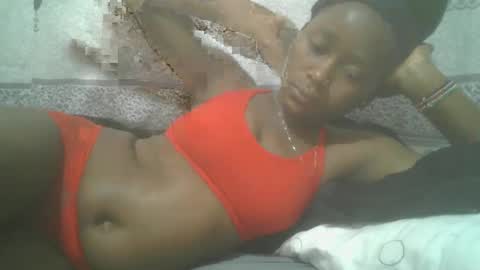 Snapshot of pretty_abella chatting on 02-14-25, 10:04 abella online show from 02-14-25, 10:04