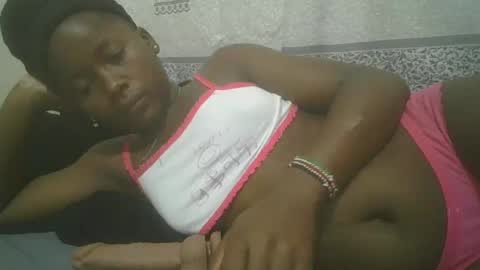 Snapshot of pretty_abella chatting on 02-15-25, 03:17 abella online show from 02-15-25, 03:17