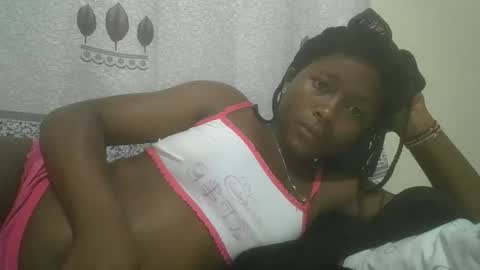 Snapshot of pretty_abella chatting on 02-15-25, 07:17 abella online show from 02-15-25, 07:17