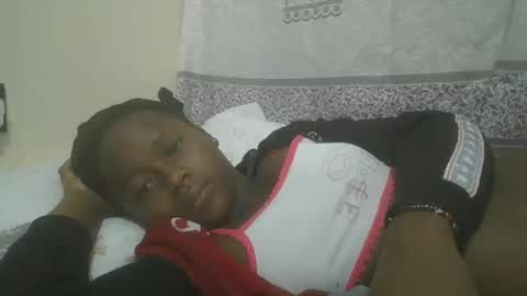 Snapshot of pretty_abella chatting on 02-16-25, 05:37 abella online show from 02-16-25, 05:37