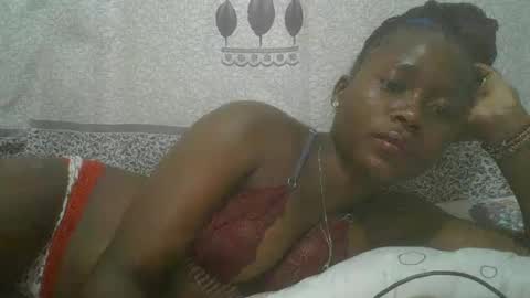 Snapshot of pretty_abella chatting on 02-17-25, 07:10 abella online show from 02-17-25, 07:10