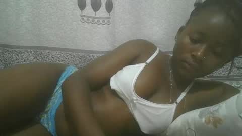 Snapshot of pretty_abella chatting on 02-18-25, 02:49 abella online show from 02-18-25, 02:49