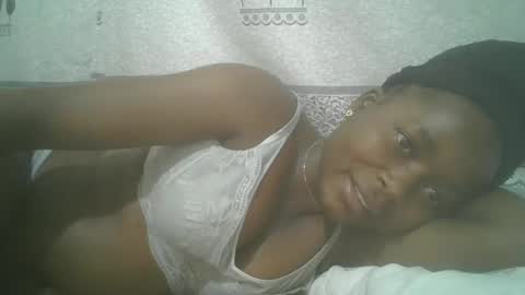 Snapshot of pretty_abella chatting on 02-20-25, 08:58 abella online show from 02-20-25, 08:58