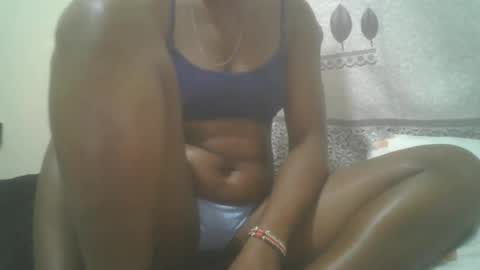 Snapshot of pretty_abella chatting on 02-21-25, 09:56 abella online show from 02-21-25, 09:56