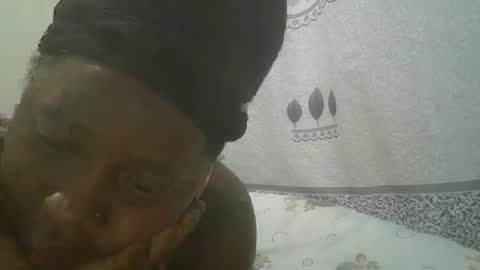 Snapshot of pretty_abella chatting on 02-24-25, 02:15 abella online show from 02-24-25, 02:15
