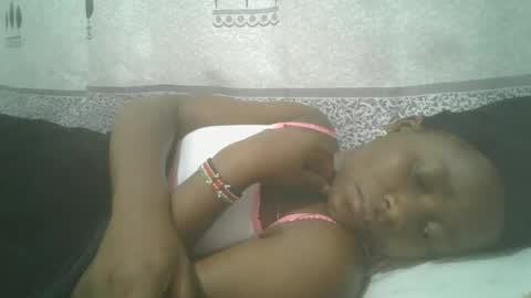 Snapshot of pretty_abella chatting on 02-24-25, 10:58 abella online show from 02-24-25, 10:58