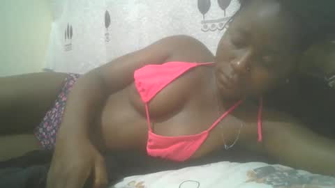 Snapshot of pretty_abella chatting on 02-25-25, 08:30 abella online show from 02-25-25, 08:30