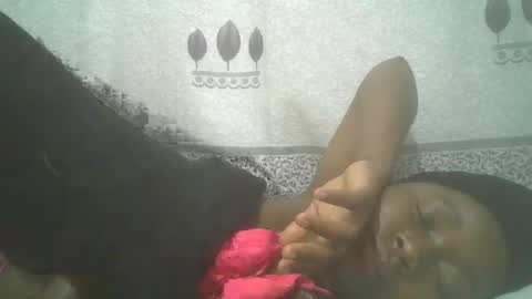 Snapshot of pretty_abella chatting on 02-27-25, 12:21 abella online show from 02-27-25, 12:21