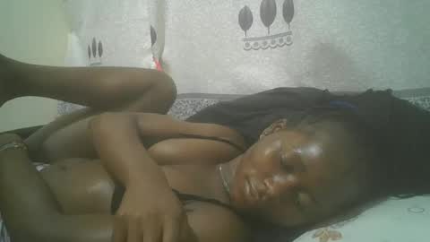 Snapshot of pretty_abella chatting on 02-28-25, 09:25 abella online show from 02-28-25, 09:25