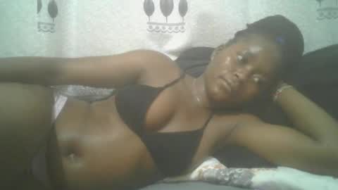 Snapshot of pretty_abella chatting on 02-28-25, 07:14 abella online show from 02-28-25, 07:14
