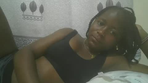 Snapshot of pretty_abella chatting on 03-11-25, 04:40 abella online show from 03-11-25, 04:40