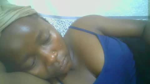 Snapshot of pretty_abella chatting on 10-17-25, 09:45 abella online show from 10-17-25, 09:45