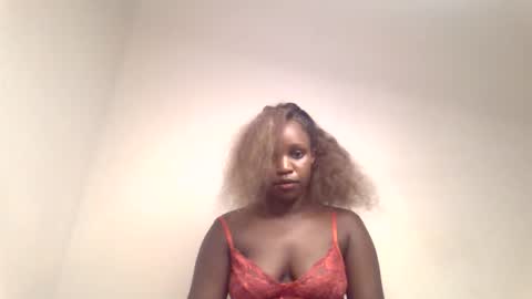 pretty_curvy99 online show from 05-02-26, 06:13