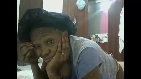 pretty_darya online show from 10-21-25, 02:45