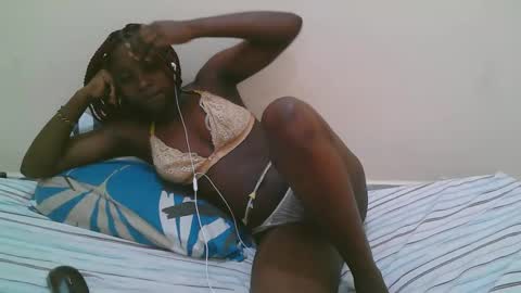 pretty online show from 03-05-26, 02:13