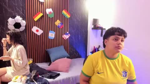 pretty_honey22 online show from 06-16-26, 01:30