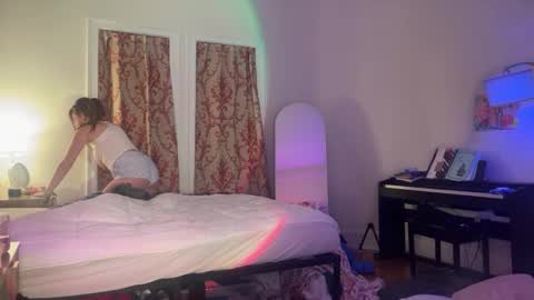 Sophie  online show from 01-22-25, 02:37
