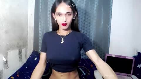 Snapshot of pretty_lady_kitty chatting on 11-10-25, 02:32 pretty_lady_kitty online show from 11-10-25, 02:32