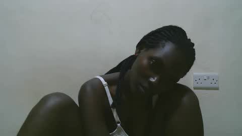 pretty_leila1 online show from 02-12-26, 03:45