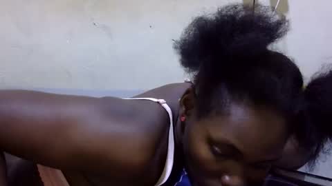 pretty_leila1 online show from 04-04-26, 08:34