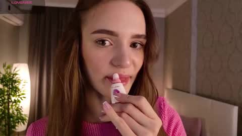 Snapshot of pretty_linaa chatting on 11-09-25, 02:26 Anna online show from 11-09-25, 02:26