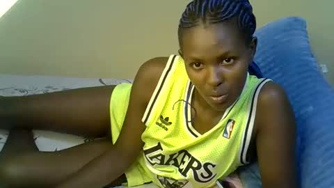 Snapshot of pretty_liny chatting on 10-14-25, 05:25 pretty_liny online show from 10-14-25, 05:25