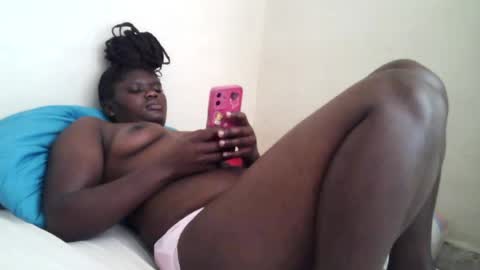 pretty_melan online show from 07-20-26, 12:51