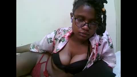 Snapshot of pretty_mellan chatting on 01-31-25, 05:51 pretty_mellan online show from 01-31-25, 05:51
