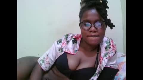 Snapshot of pretty_mellan chatting on 02-01-25, 07:15 pretty_mellan online show from 02-01-25, 07:15