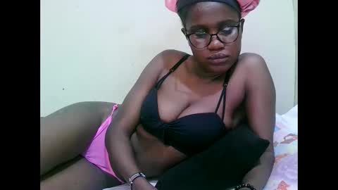 Snapshot of pretty_mellan chatting on 02-02-25, 06:04 pretty_mellan online show from 02-02-25, 06:04