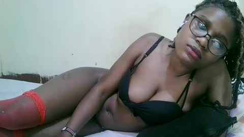 Snapshot of pretty_mellan chatting on 02-14-25, 10:04 pretty_mellan online show from 02-14-25, 10:04