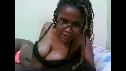 Snapshot of pretty_mellan chatting on 02-28-25, 05:37 pretty_mellan online show from 02-28-25, 05:37
