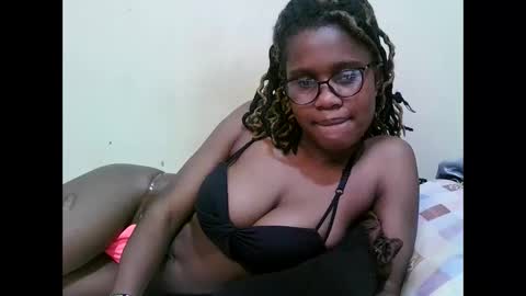 Snapshot of pretty_mellan chatting on 03-08-25, 10:54 pretty_mellan online show from 03-08-25, 10:54