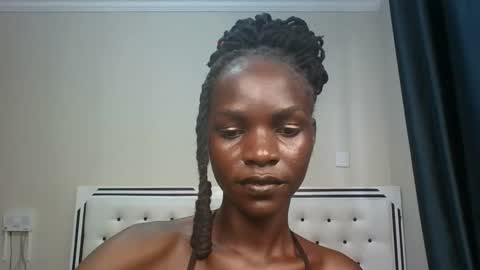 Snapshot of pretty_midnight_desire chatting on 10-10-25, 07:29 Pretty online show from 10-10-25, 07:29