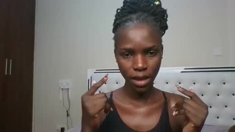 Snapshot of pretty_midnight_desire chatting on 10-16-25, 09:43 Pretty online show from 10-16-25, 09:43