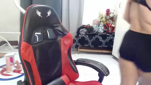 Snapshot of pretty_nicoleee chatting on 02-02-26, 02:27 Its me NicoLe online show from 02-02-26, 02:27