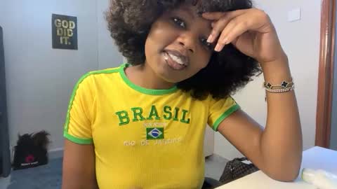 Snapshot of pretty_peaches chatting on 01-13-26, 03:12 Pretty peaches online show from 01-13-26, 03:12