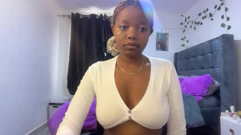 Snapshot of pretty_peaches chatting on 02-07-26, 11:47 Pretty peaches online show from 02-07-26, 11:47