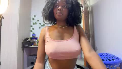 Snapshot of pretty_peaches chatting on 03-05-26, 07:21 Pretty peaches online show from 03-05-26, 07:21