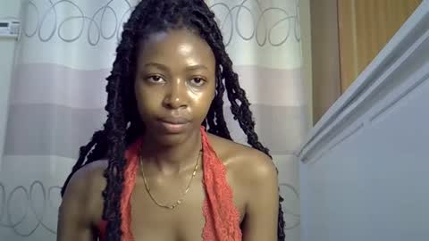 pretty_petite24 online show from 01-27-25, 07:56