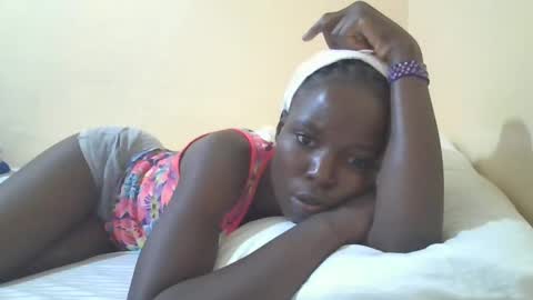 Snapshot of pretty_petite_ebony chatting on 03-06-25, 02:41 pretty_petite_ebony online show from 03-06-25, 02:41