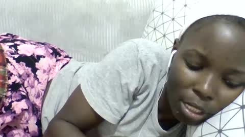 pretty_petite_ebony online show from 06-12-26, 01:15