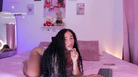 Snapshot of pretty_pettite chatting on 07-18-26, 07:39 pretty_pettite online show from 07-18-26, 07:39