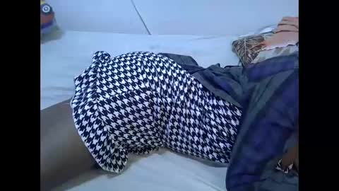 Snapshot of pretty_queen18 chatting on 10-28-25, 06:54 NASH online show from 10-28-25, 06:54