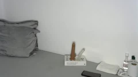 Pretty doll online show from 10-31-25, 08:54