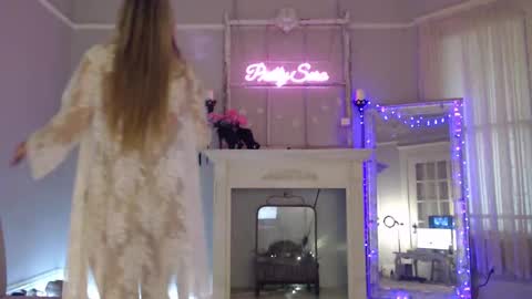 Pretty Sara online show from 10-01-25, 12:38