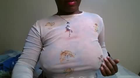 pretty_shila online show from 10-21-25, 10:43