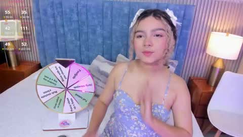 Daisy Flower online show from 03-08-26, 02:04